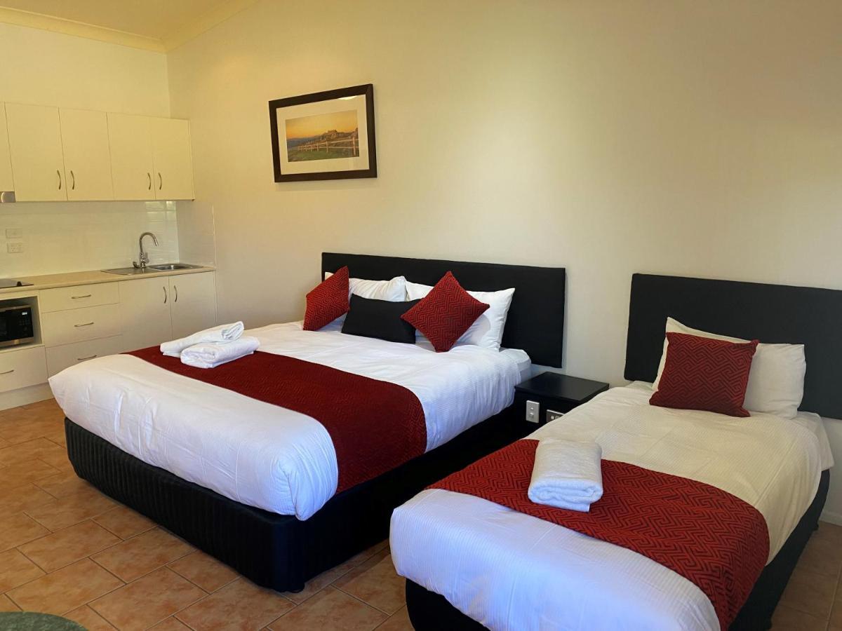 Emerald Explorers Inn Eksteriør bilde