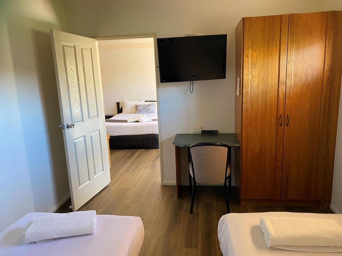 Emerald Explorers Inn Eksteriør bilde