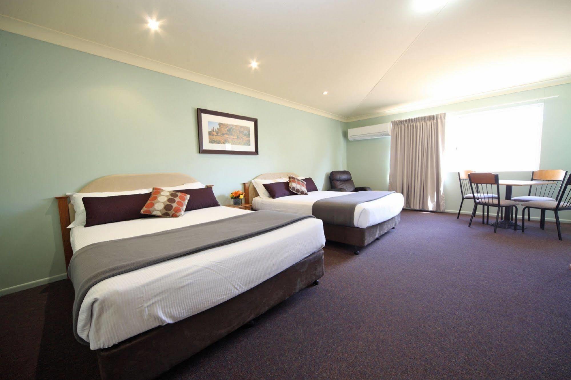 Emerald Explorers Inn Eksteriør bilde