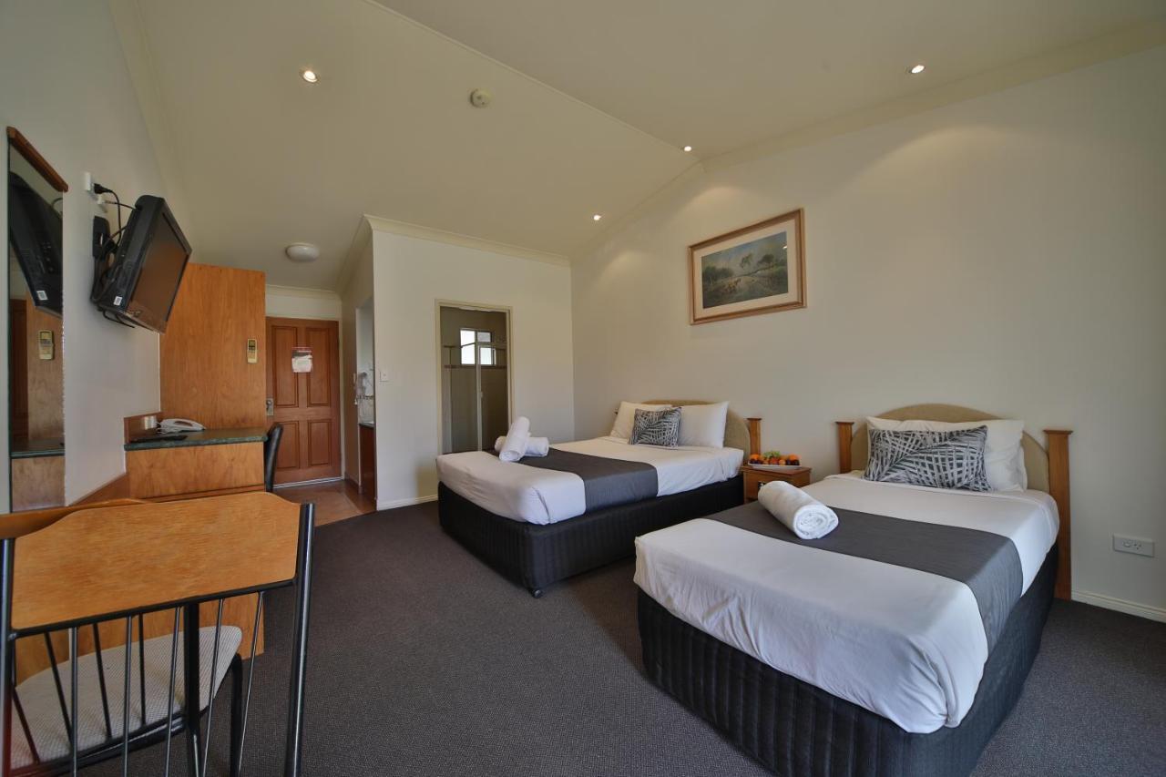 Emerald Explorers Inn Eksteriør bilde